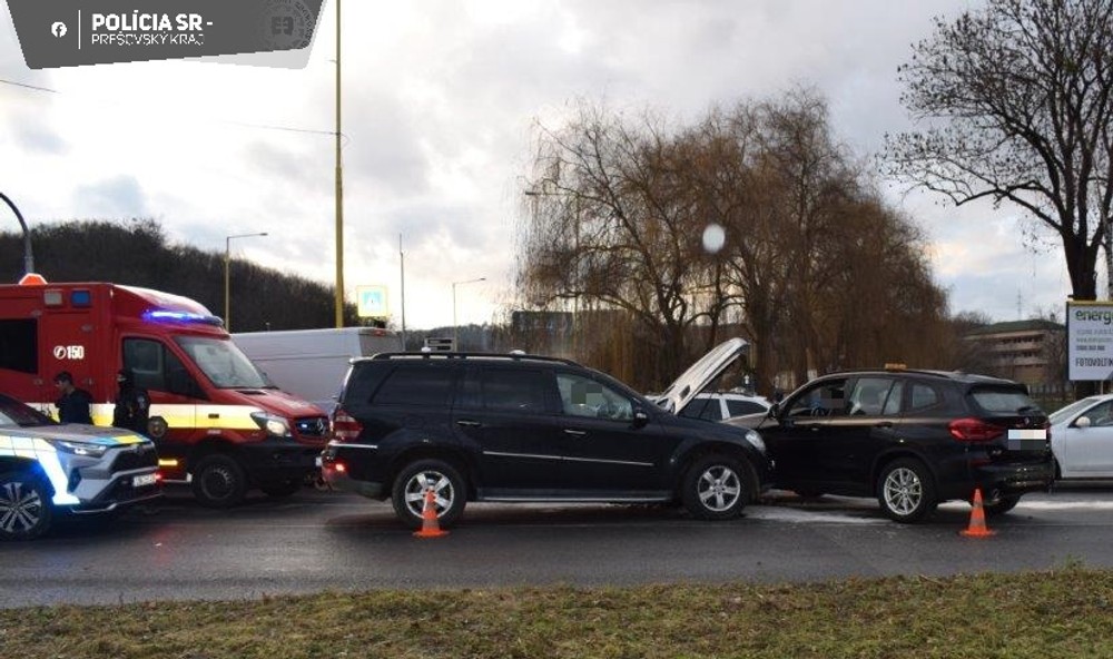 417424597_694975592767173_4563414589976106222_n