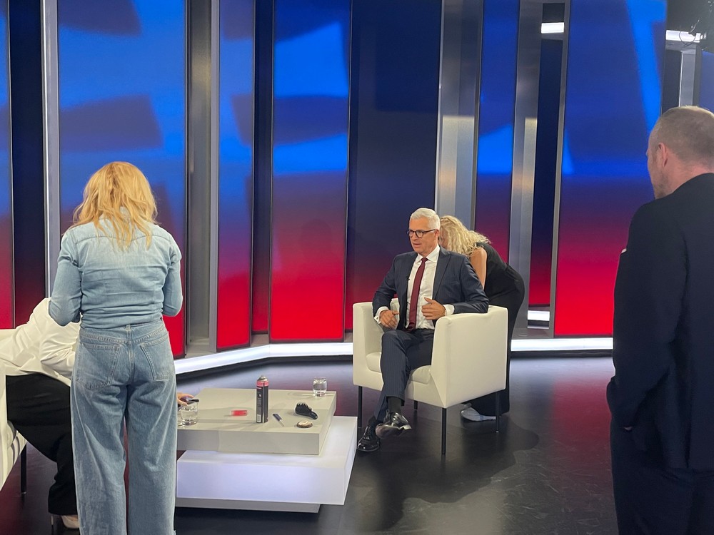 Politika 24 s Ivanom Korčokom