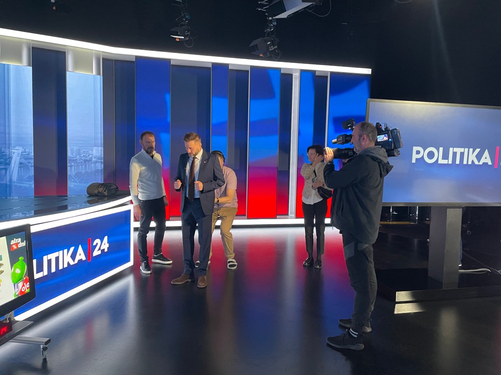 Politika 24 - Matúš Vallo