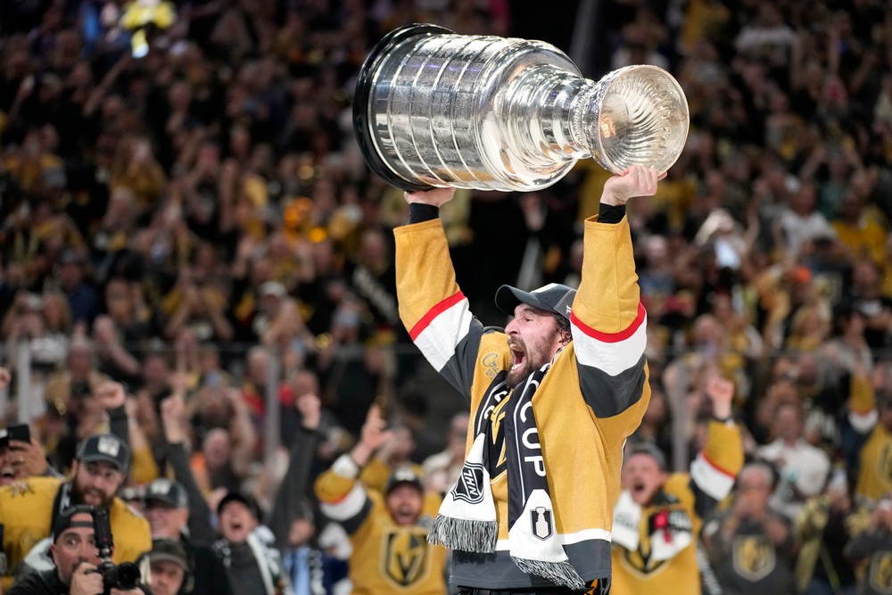 Nový víťaz NHL Vegas Golden Knights zdolali vo finále bojov o Stanley Cup Florida Panthers