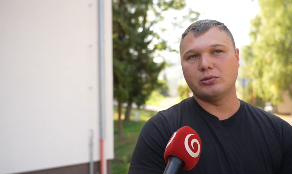 Muž bránil ženu pred agresorom, no sám teraz čelí trestnému stíhaniu