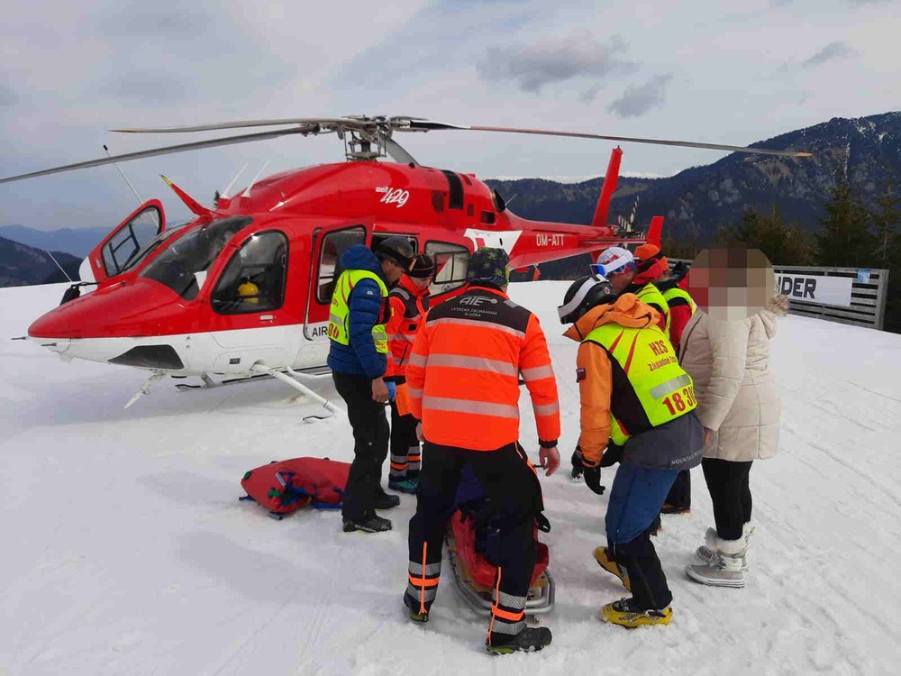 Úraz chlapca na zjazdovej trati v Jasnej (3)