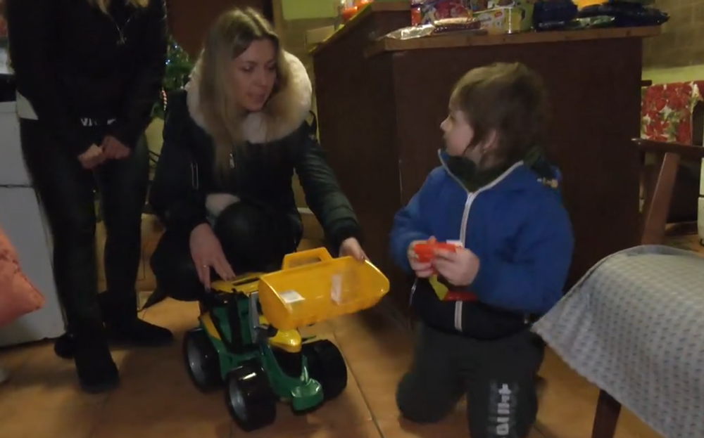 Darované Vianoce pre mamy a ich synov 7