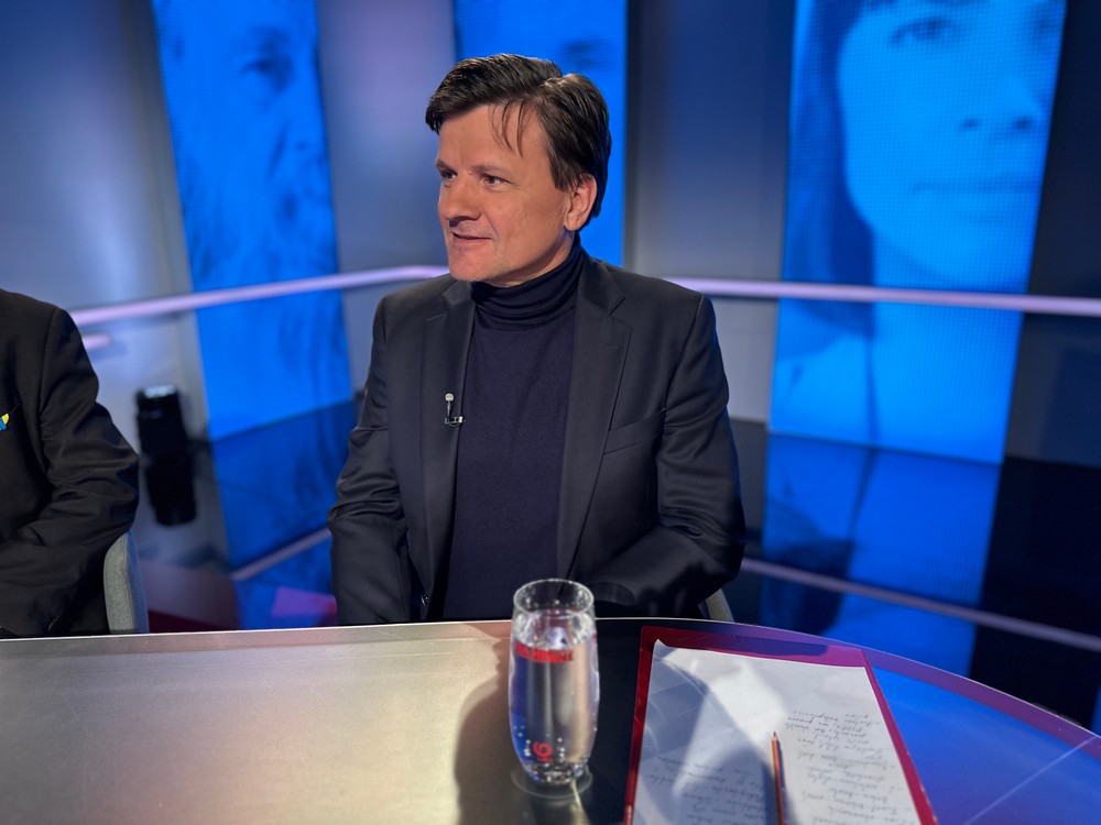 Analýzy Na hrane s Alojzom Hlinom a Grigorijom Mesežnikovom