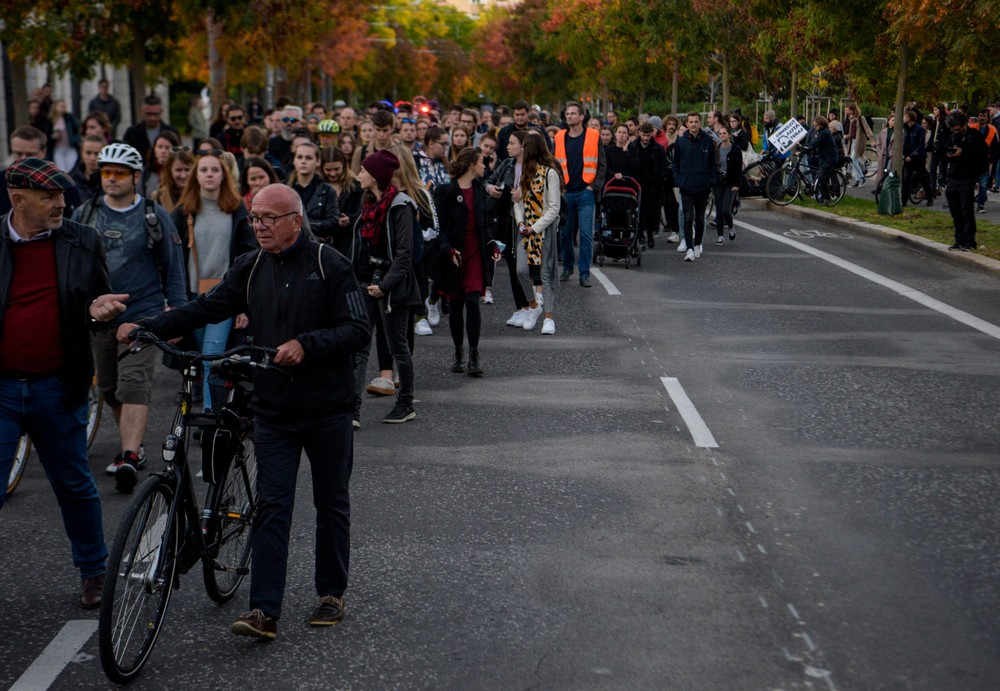 pamiatka obetí nehody na Zochovej (14)