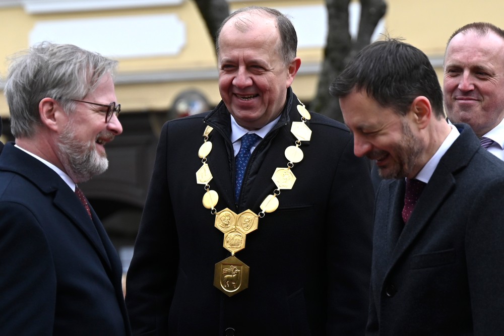 Spoločné rokovanie SR a ČR vlády v Trenčíne (12)