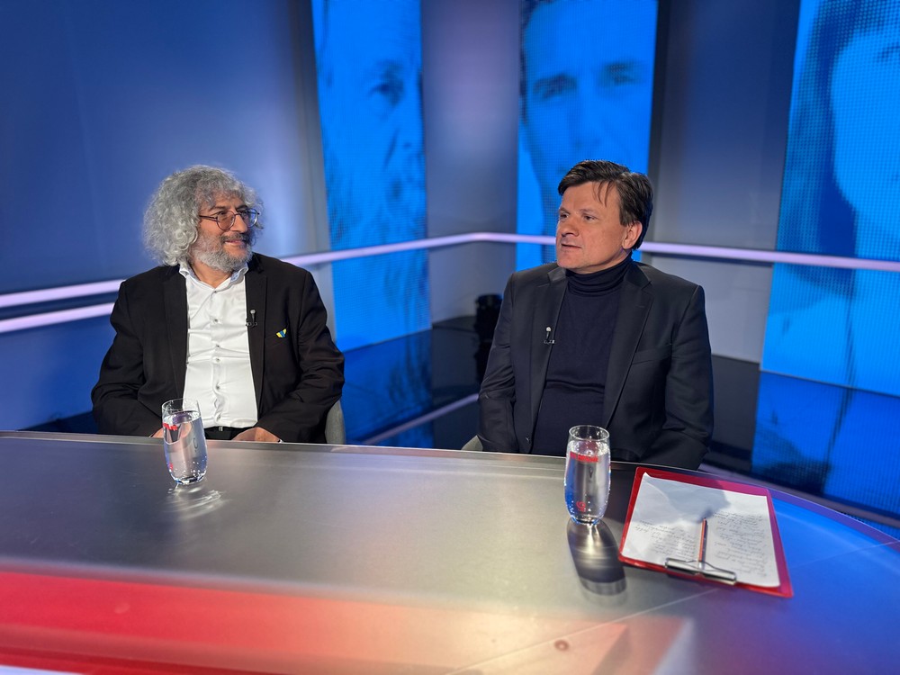 Analýzy Na hrane s Alojzom Hlinom a Grigorijom Mesežnikovom