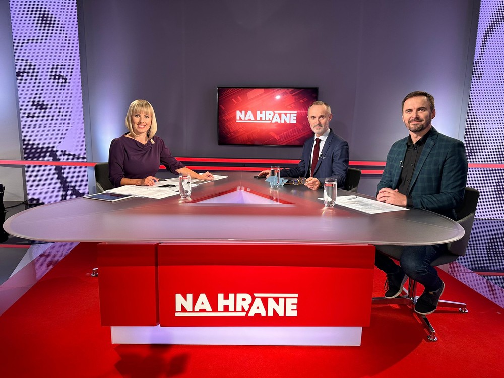 19c562a9-7915-44a7-aaa4-2cc774a9b8c0