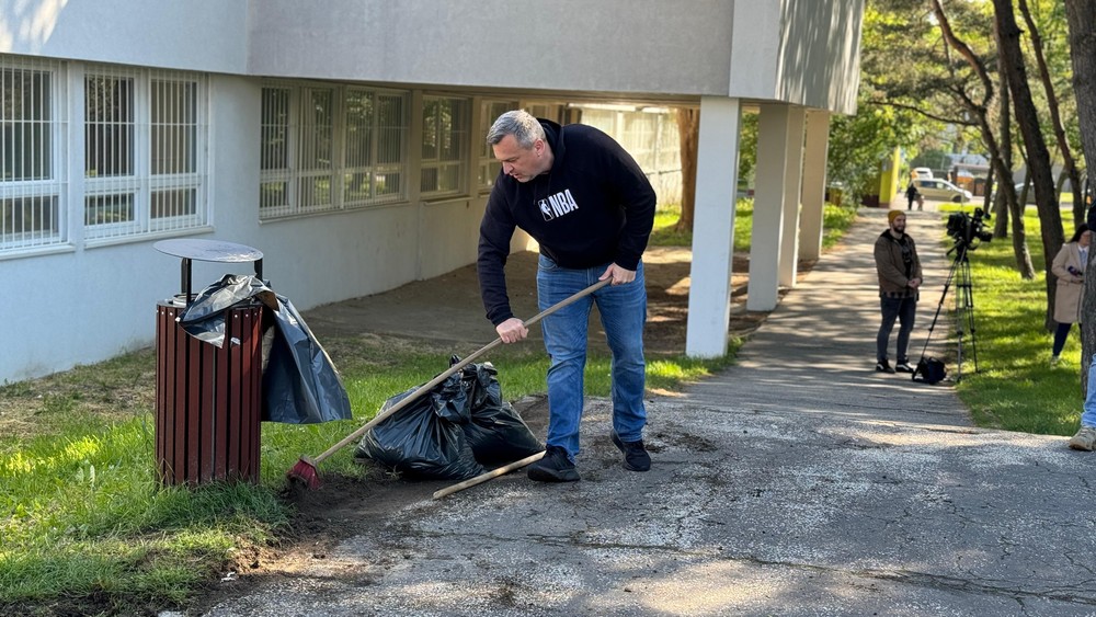 Upratovanie Dúbravky s Andrejom Dankom