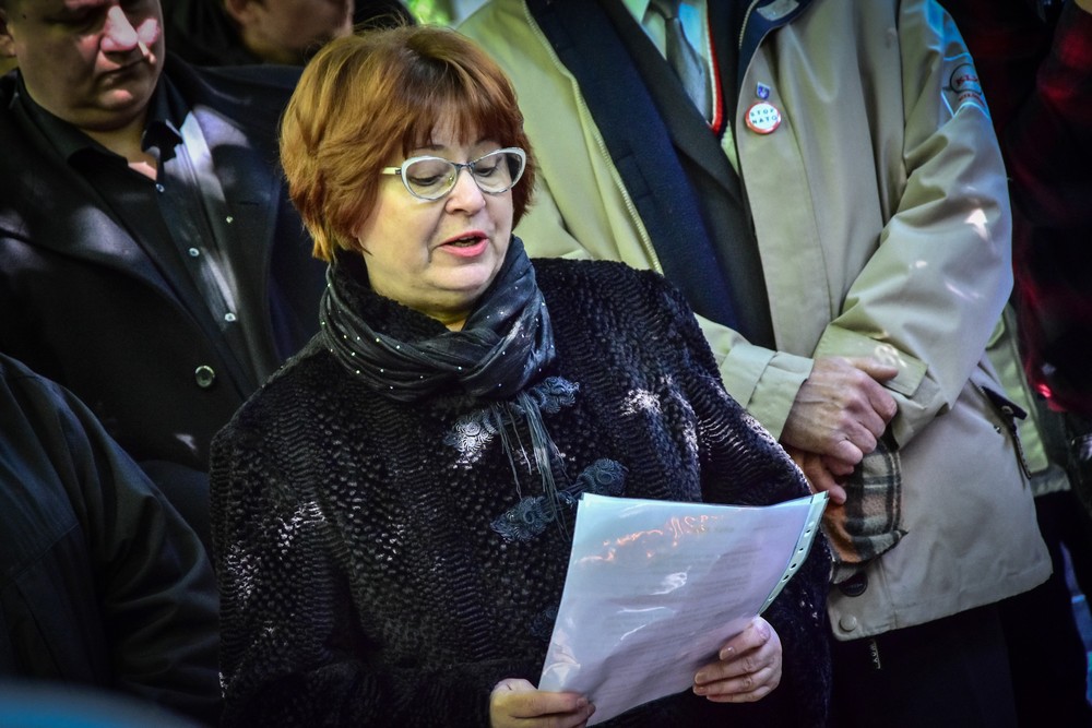 Na Tisovom hrobe si pripomenuli 70. výročie jeho popravy, prišli aj Kotlebovci.jpg