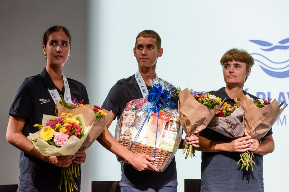súrodenci Silvia Solymosyová (vľavo), Jozef Solymosy (uprostred), ich matka a trénerka Ivana Solymosyová