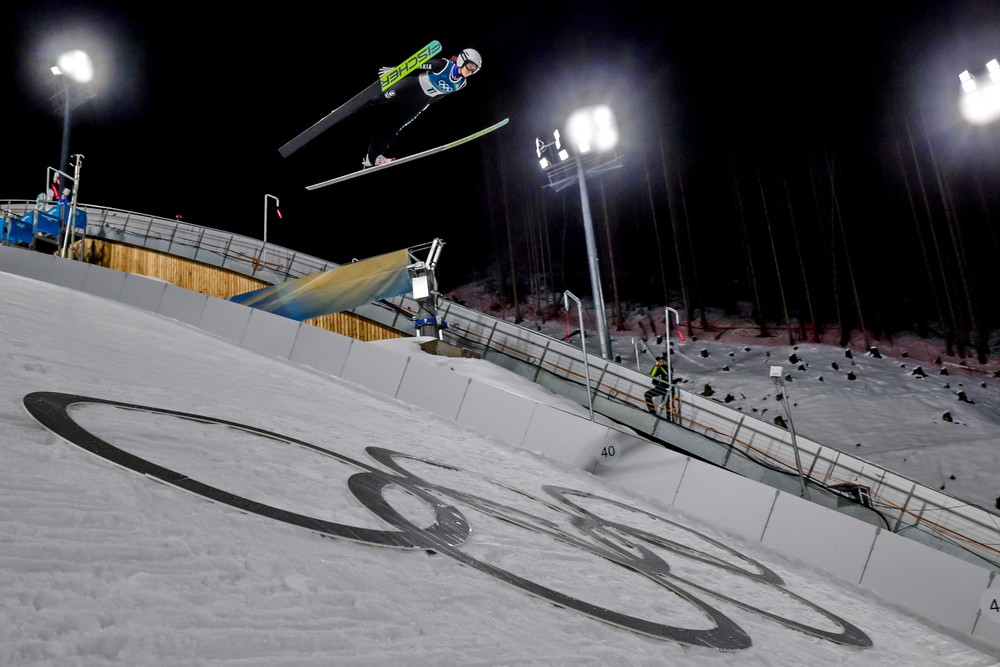 20270207_skoky__na_lyziach_kapustikova_01191589