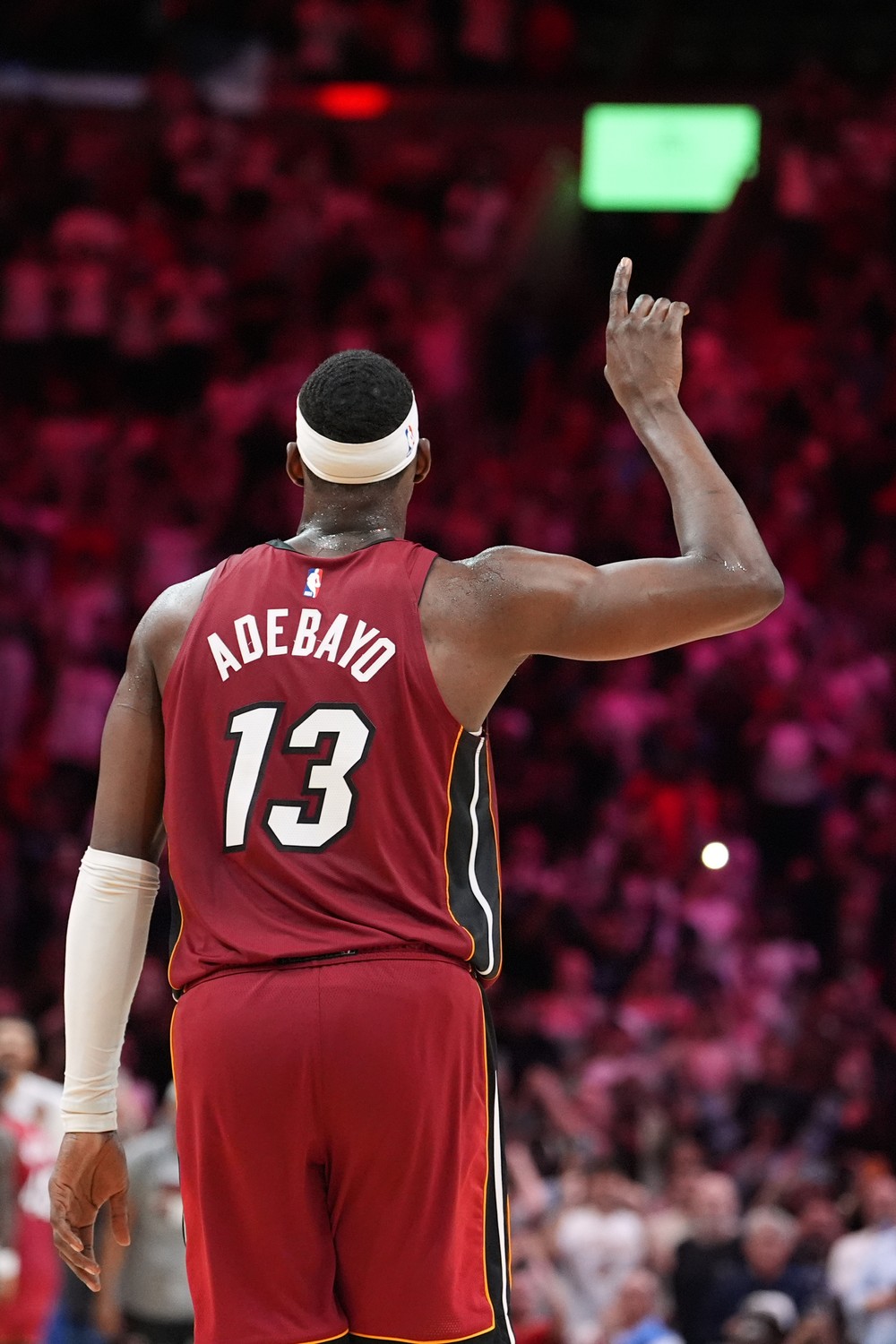 Wizards_Heat_Basketball167774200215