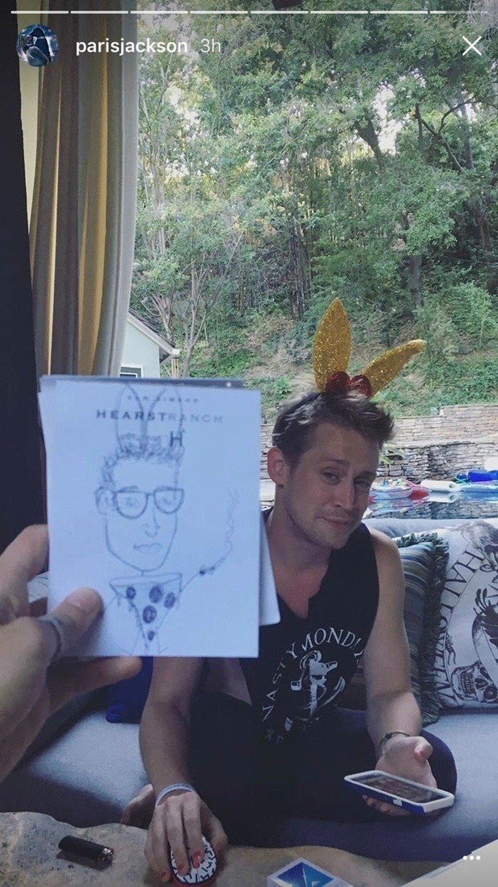 Culkin a Paris Jackson6.jpg