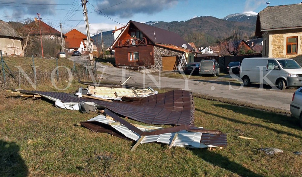 Veterná smršť v obci Jasenie