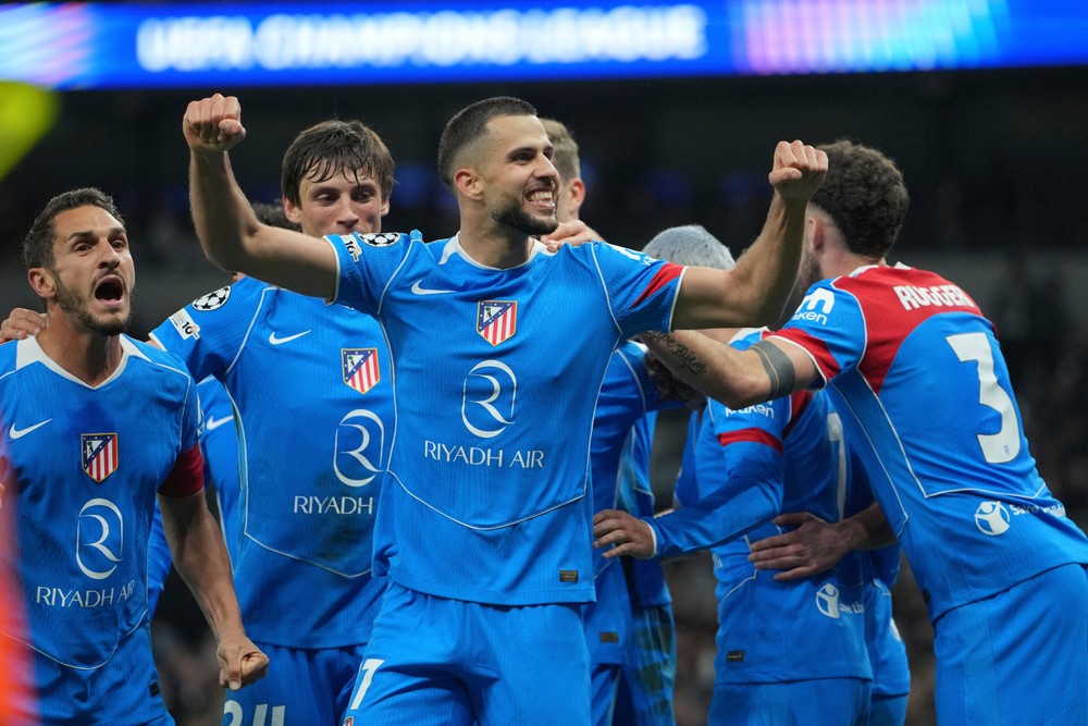 Britain_Champions_League_Soccer190930201940