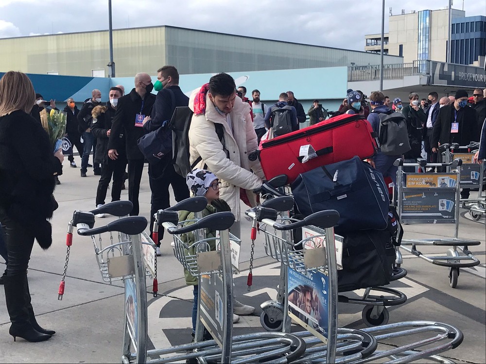 Slovenskí hokejisti prileteli do Viedne