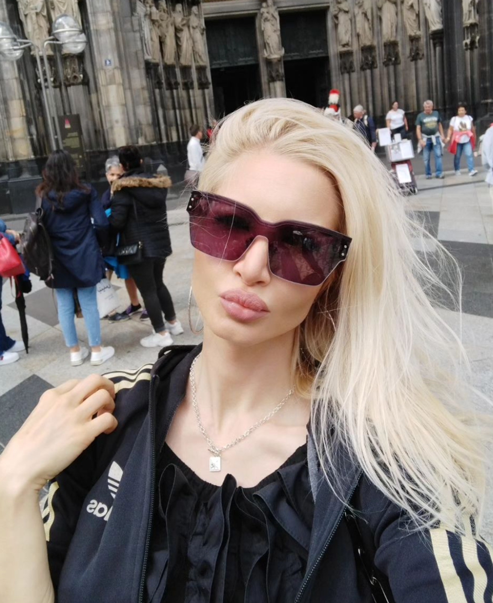 Zdenka Cerna. - Lulu Blonde