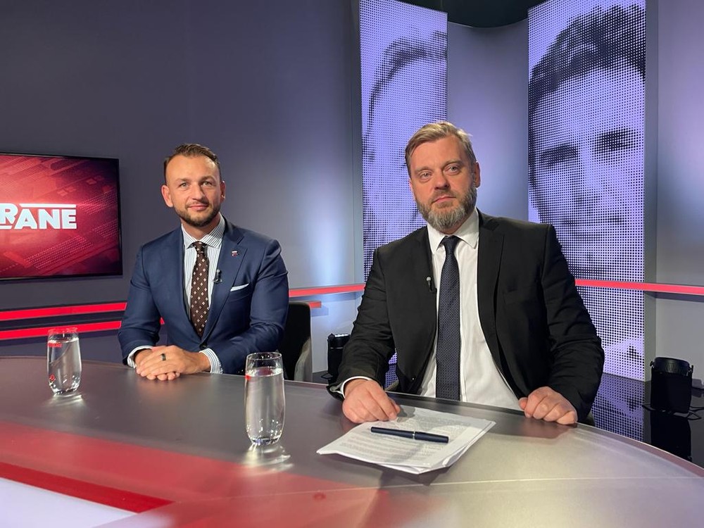 c205aee6-e92c-4bb3-a02a-209aaca72438