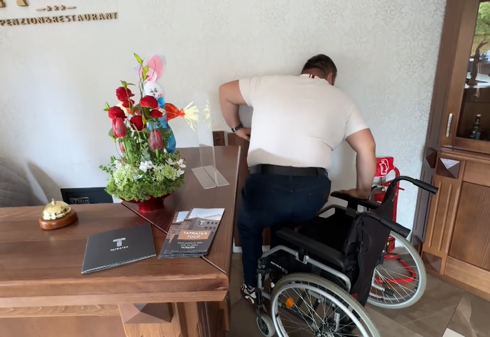 Screenshot 2024-04-17 190001