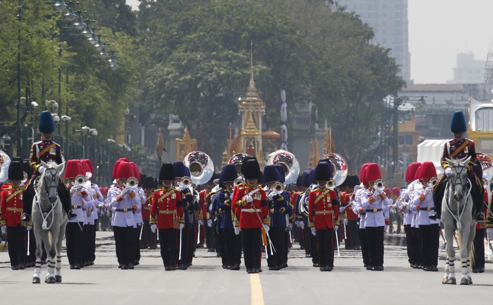 Pohrebná ceremónia thajského panovníka Pchúmipchóna.jpg