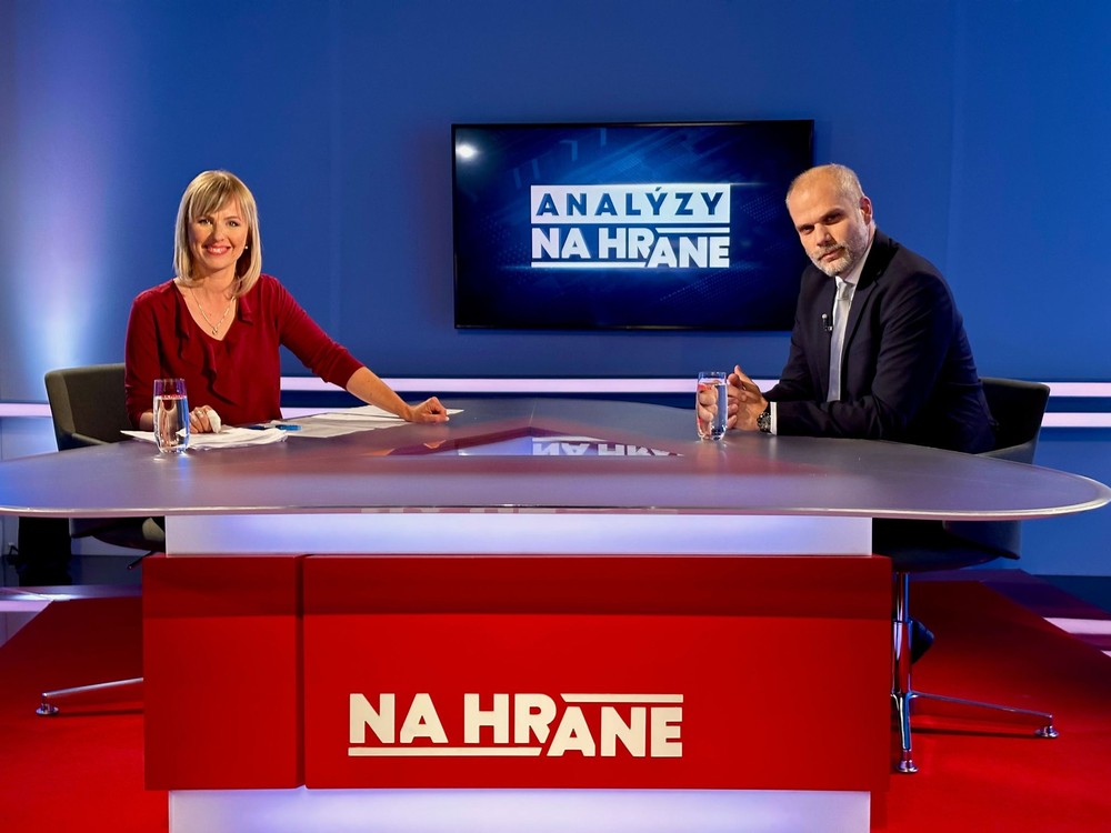 eb276b16-fa15-4c68-836f-c92a4161a95f