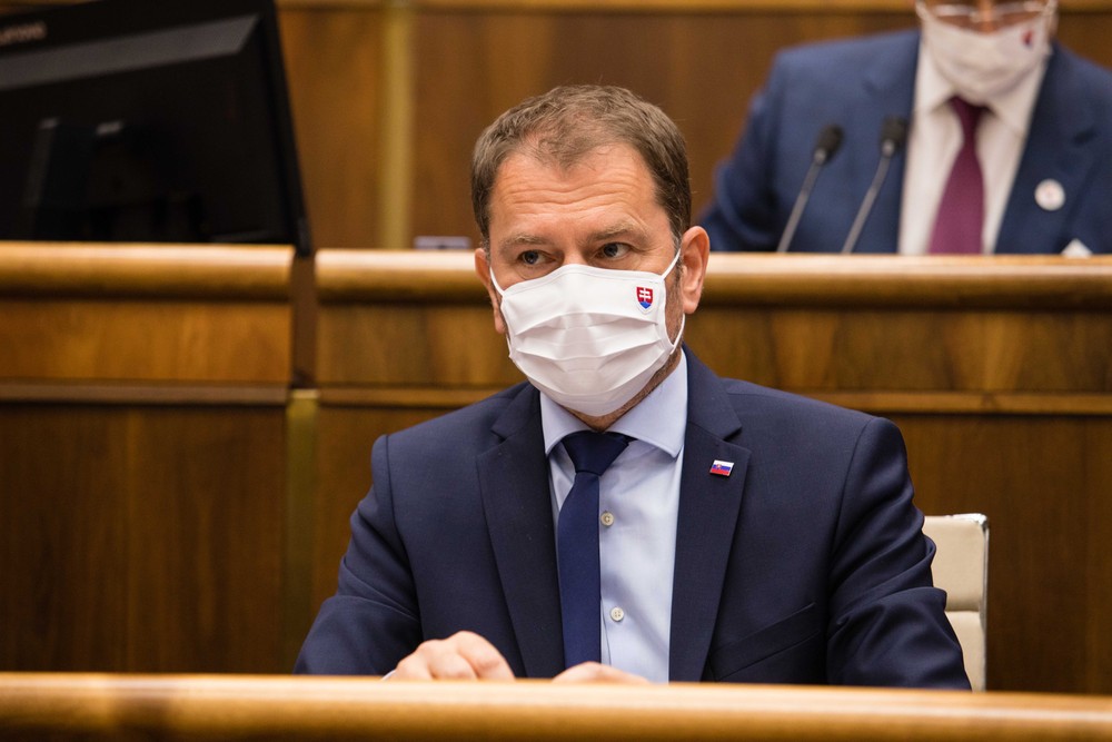 Parlament odvoláva premiéra Igora Matoviča