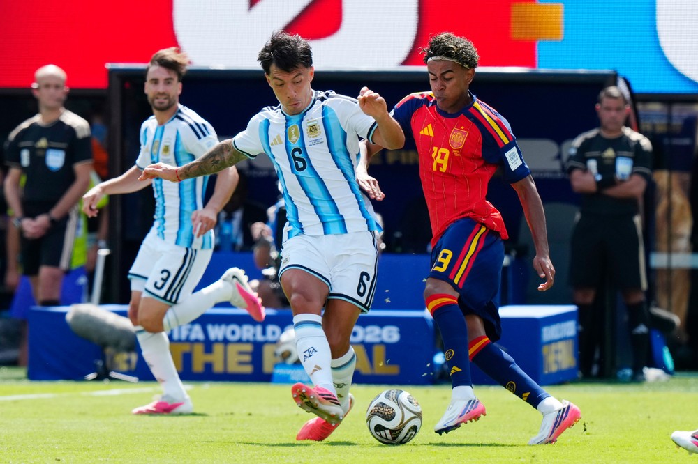 CORRECTION_Argentina_Spain_WCup_Soccer531835