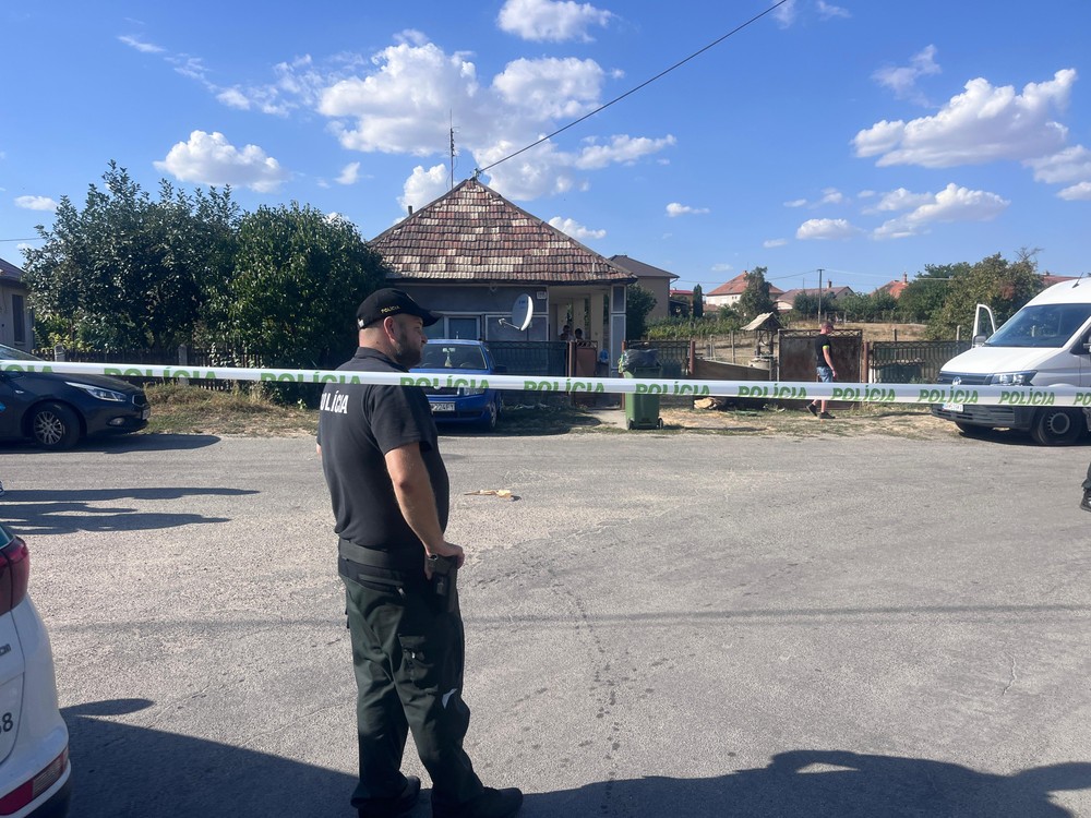 V dome v Komárne našli mŕtvu osobu 2