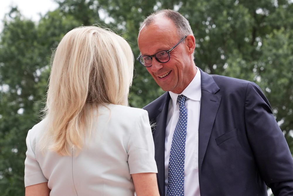 Friedrich Merz v Bielom dome