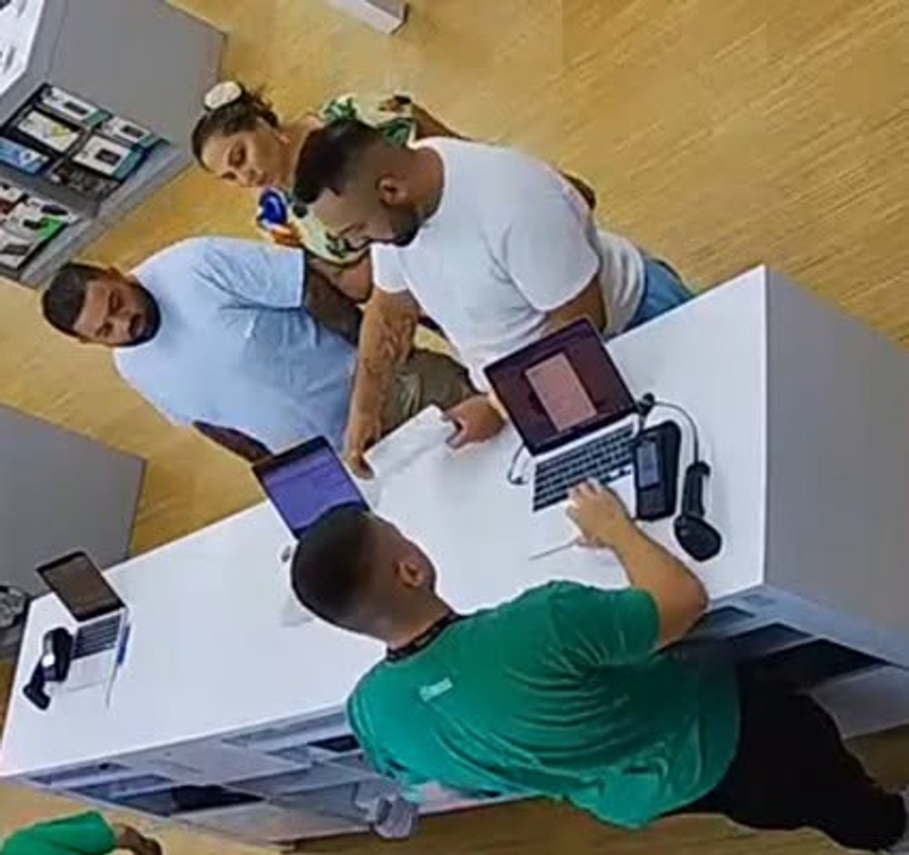 krádež telefónu na Nivách 2