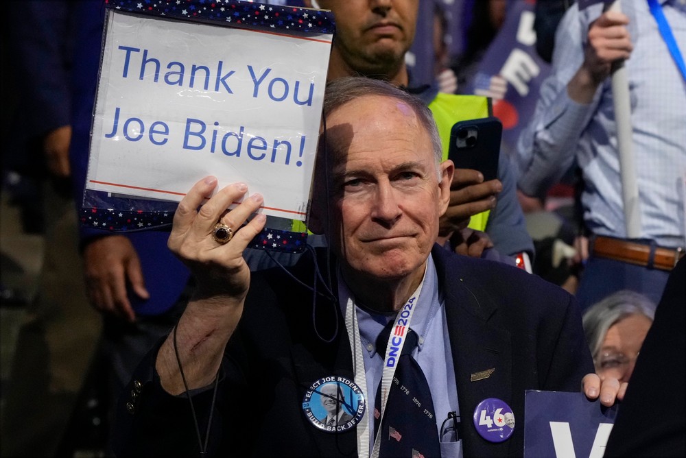 Demokrati sa lúčia s Bidenom