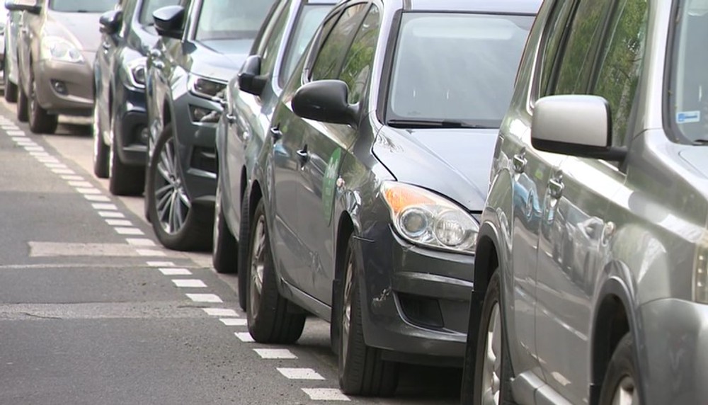 auta parkovanie parkovisko (2)