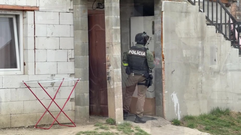 [multi] zasah policie spisska nova ves 1291