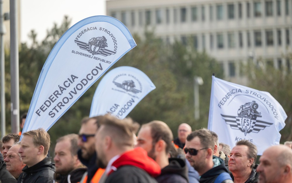 Protestné zhromaždenie Federácie strojvodcov SR