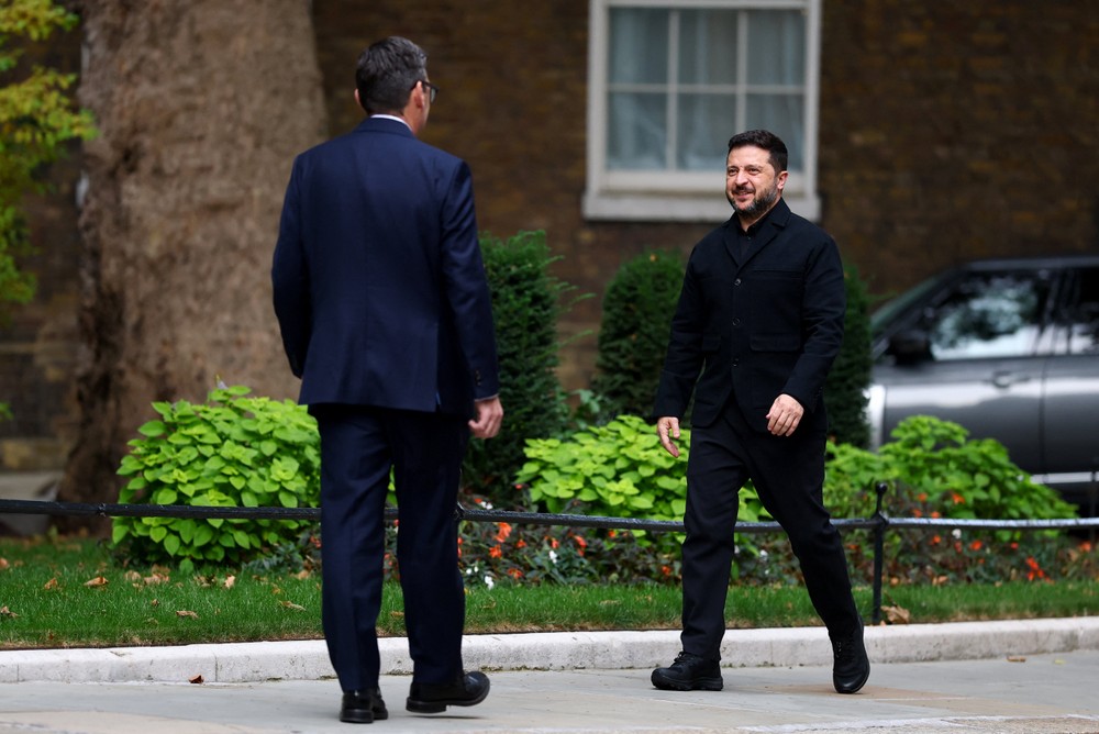 Volodymyr Zelenskyj sa stretol s britským kráľom a premiérom