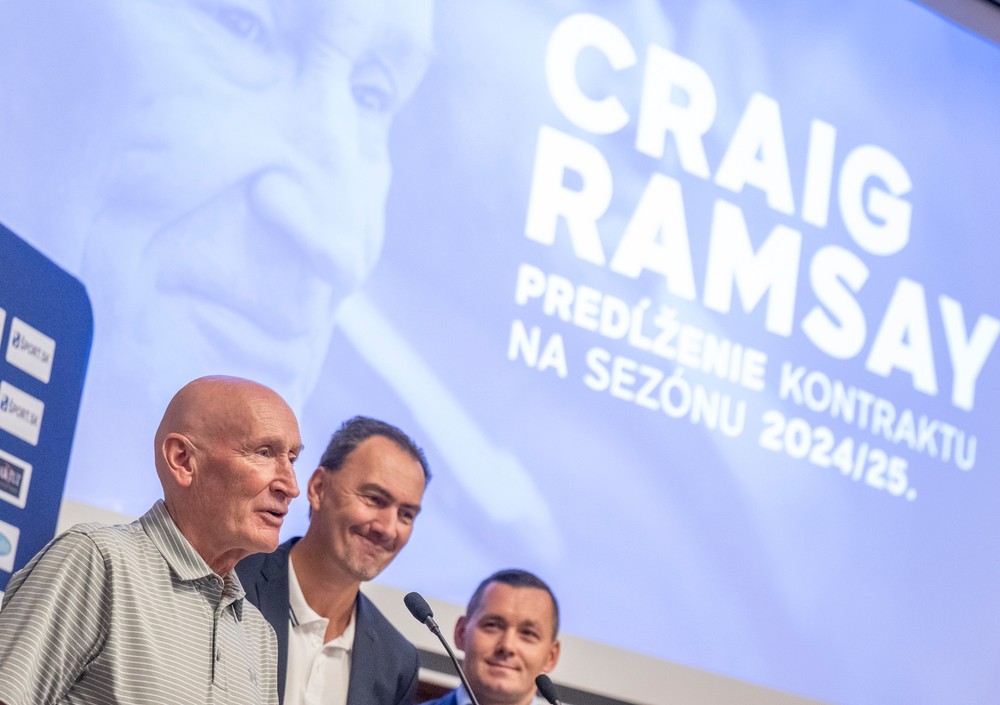 Craig Ramsay povedie hokejistov SR aj vďalšej sezóne