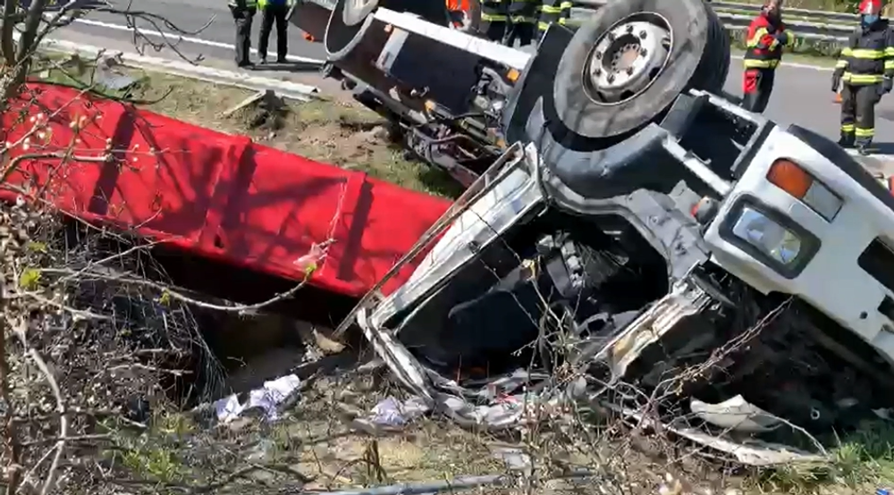 Diaľnicu D2 uzavrela nehoda