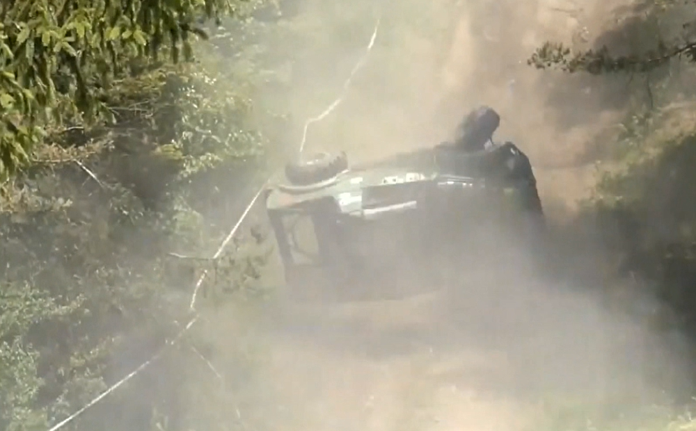 Mladý jazdec nezvládol terén a niekoľkokrát sa prevrátil