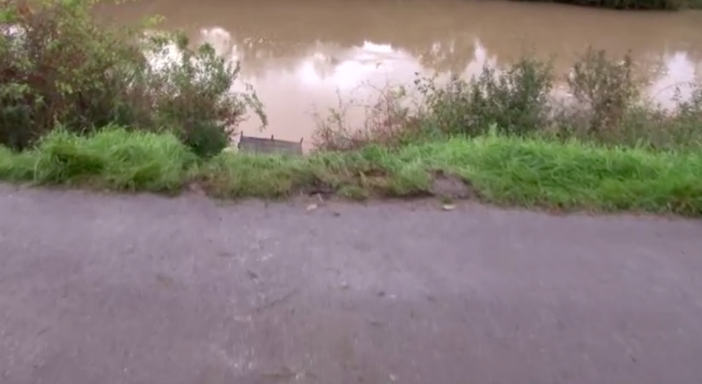 Auto po bujarej párty skončilo v rieke