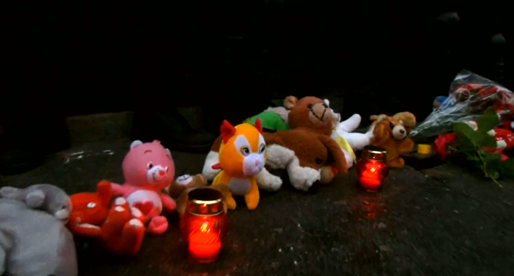 Stovky ľudí vyšli na protest do ulíc po zastrelení 5-ročného chlapca opitými policajtmi na Ukrajine