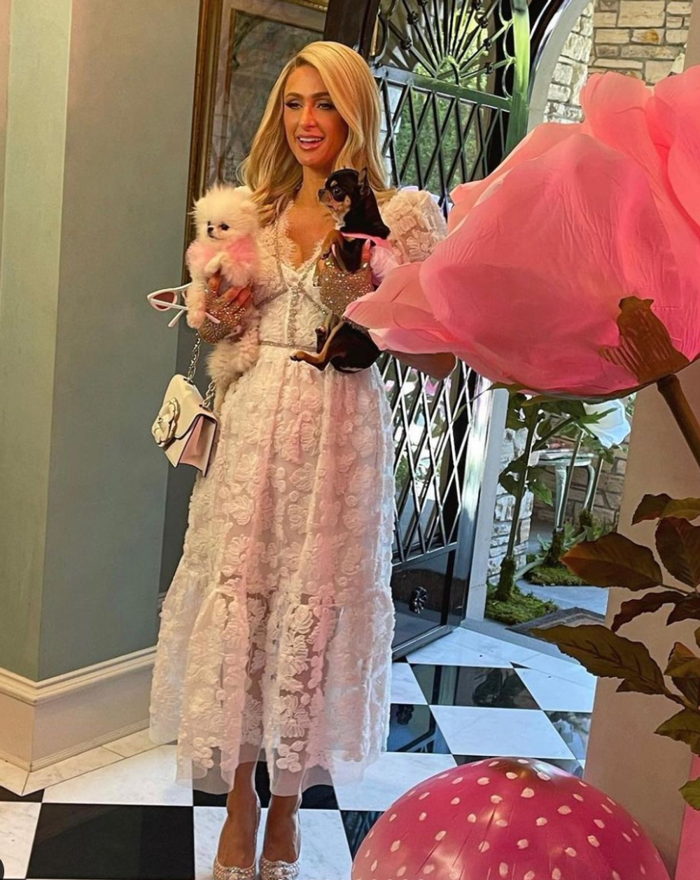 Rozlúčka so slobodou Paris Hilton