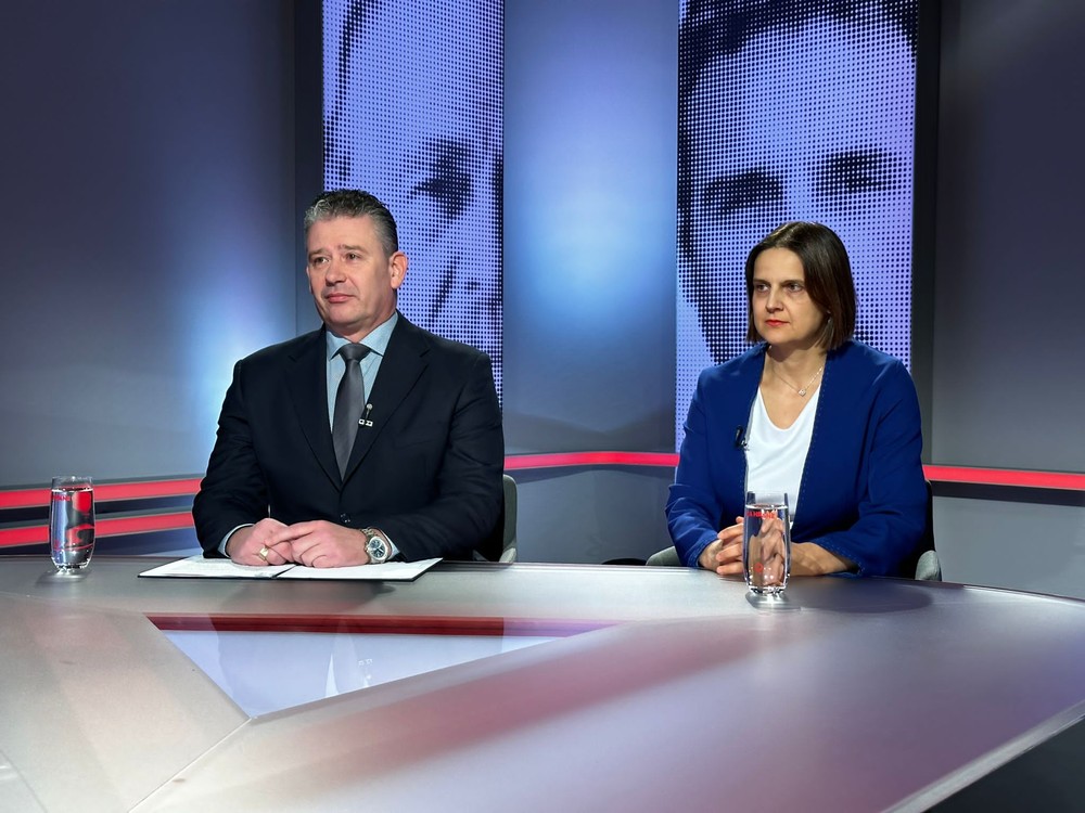 01253517-8b6d-454b-87e1-4daf55d3621e