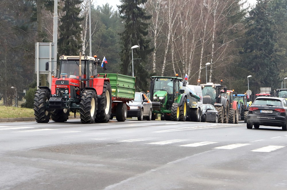 farmari protesty traktor ZVOLEN (4)
