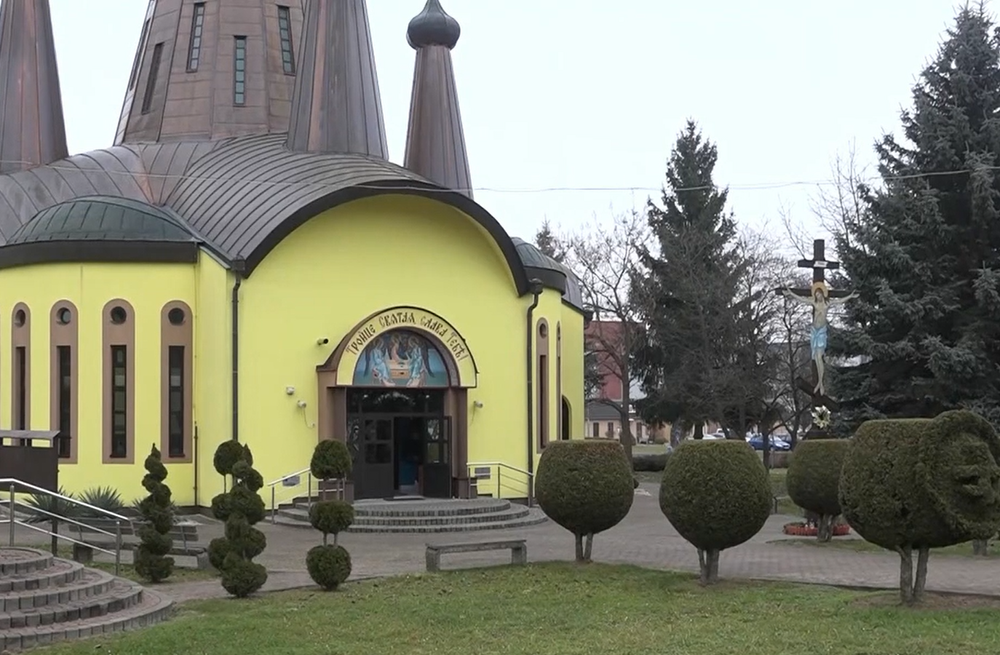 krádež rúcha a kadidla