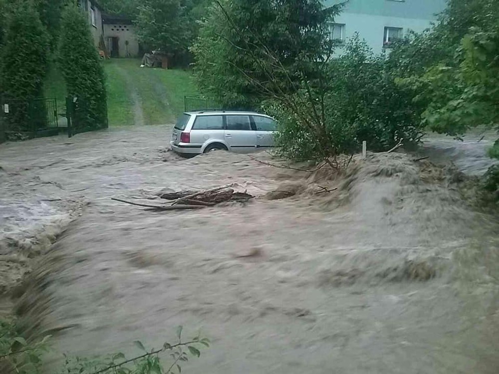 Severom Slovenska sa prehnali intenzívne búrky