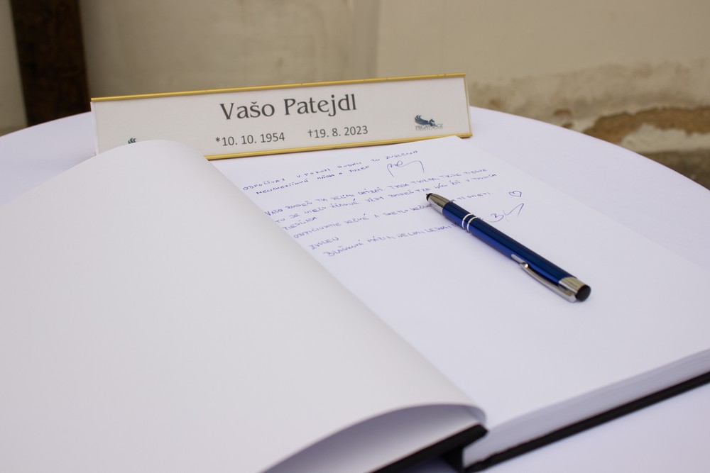 Patejdl pohreb kondolenčná kniha (2)