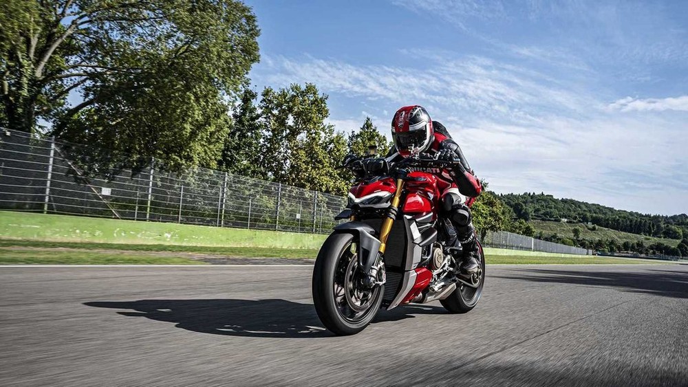Ducati Panigale V4 Streetfighter (3)