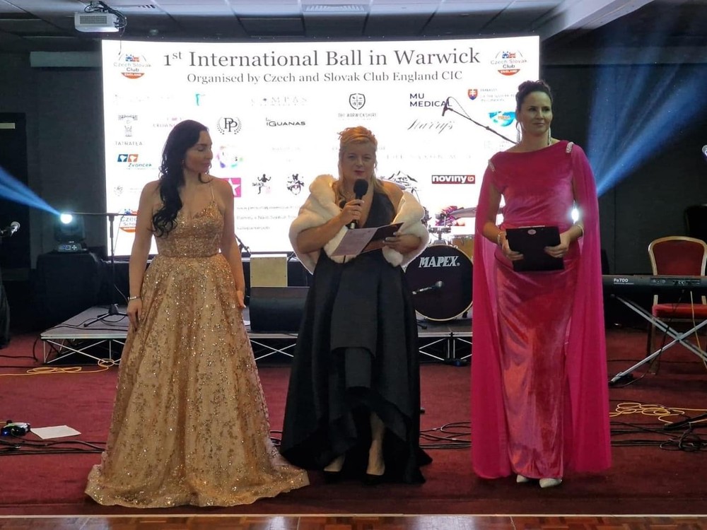 Medzinárodný ples vo Warwicku40
