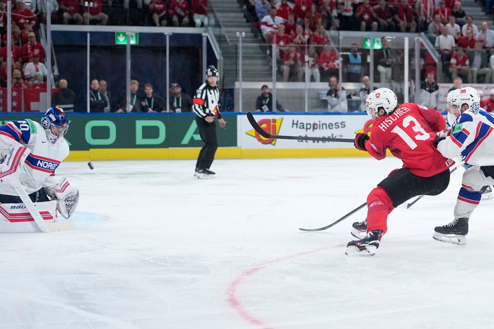 Switzerland_World_Championship_Ice_Hockey384484220254